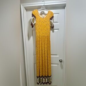 Chic Yellow Patterned Maxi Dress